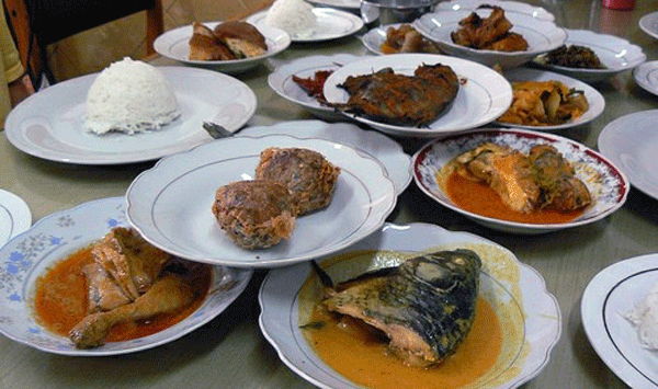 Penjualan Nasi Padang di Daerah Jakarta Kian Menurun, Kenapa dan Apa Penyebabnya?