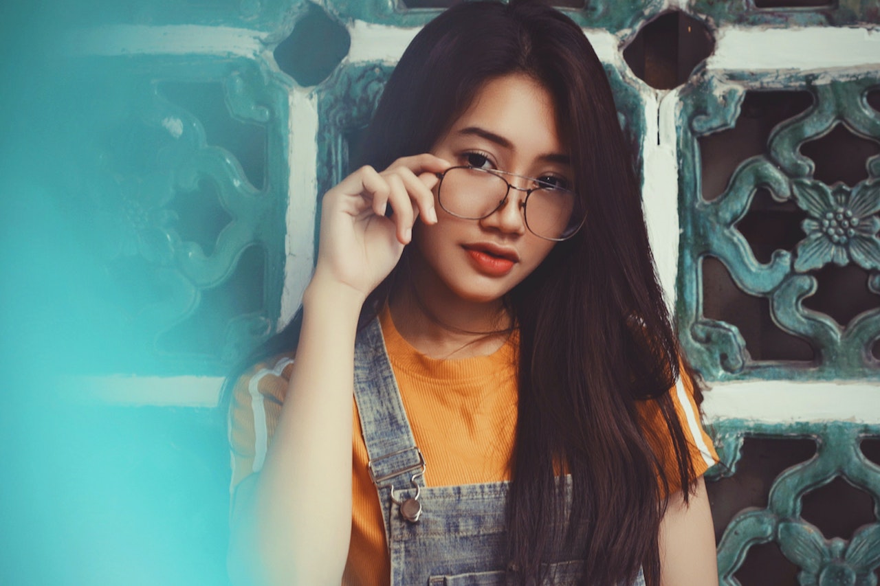 5 Kacamata yang Cocok untuk Bentuk Wajahmu. Mau Pipi Tembem atau Lonjong, Semua Ada Solusinya