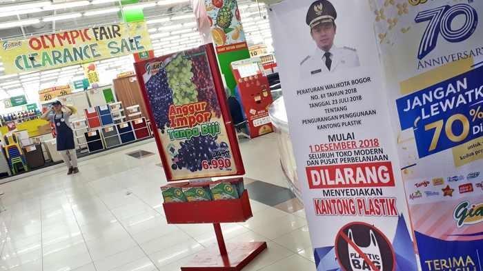 4 Kota di Indonesia Ini Larang Plastik Sekali Pakai. Wah, Gimana Ya Rasanya Hidup Tanpa Kresek?