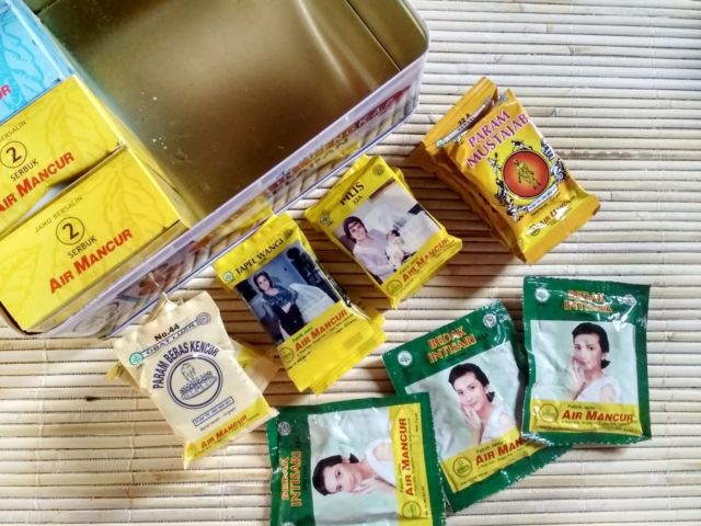 Isi Paketan Jamu Bersalin yang Hits di Kalangan Ibu-Ibu. Gimana Ya Khasiatnya?