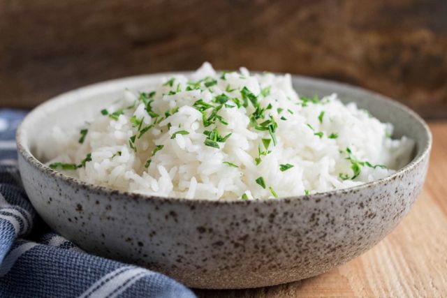 Masak Nasi + 7 Bahan ini Bikin Aromanya Makin Nikmat. Selera Makan Jadi Makin Meningkat