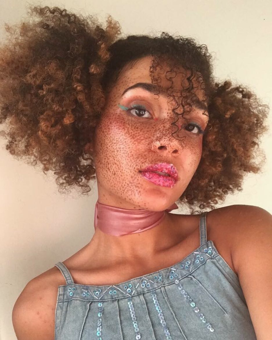 9 Orang Berpenampilan Unik ini Bikin Kita Sadar Bahwa Cantik dan Tampan Cuma Soal Persepsi, Nggak Mutlak!