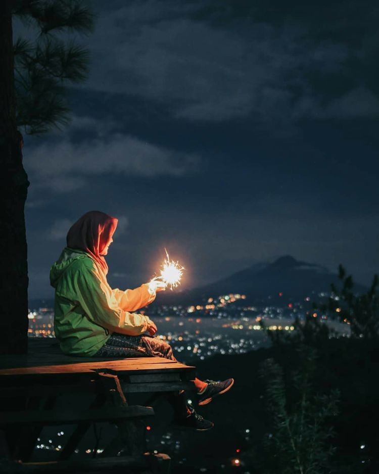 8 Spot Menyaksikan Keindahan Gemerlapnya Jogja di Waktu Malam. Indah dan Romantis Abis!