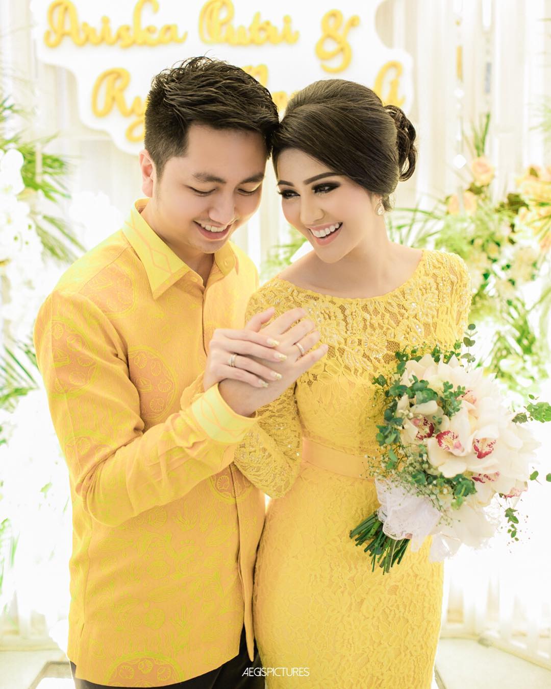 11 Potret Kebahagiaan Ariska Putri Pertiwi, dari Lamaran Hingga Resmi Jadi Istri Orang. Bahagia deh Liatnya!