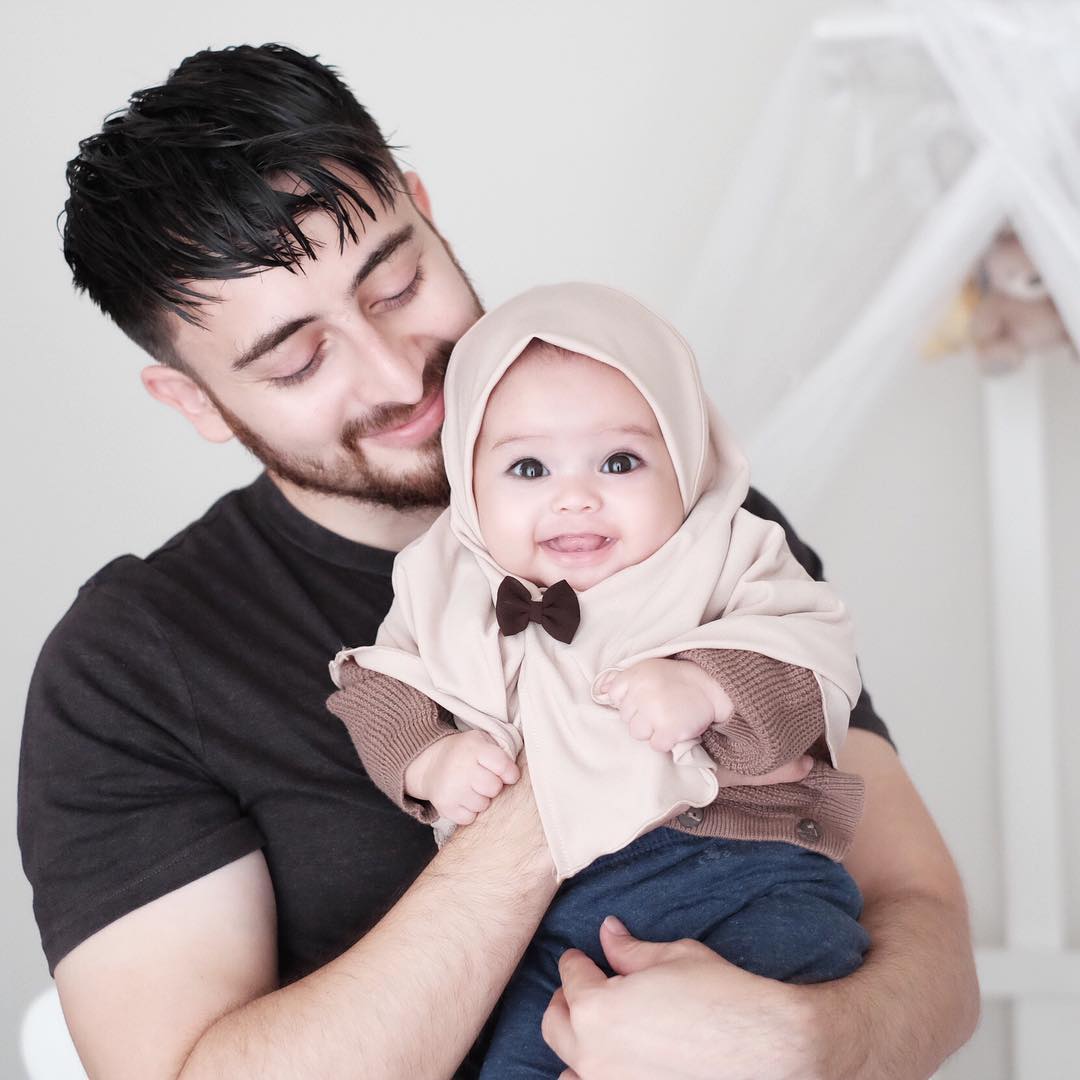 Deretan Foto Shireen, Putri Selebgram Hamidah yang 11-12 Sama Boneka. Duh, Cinta!