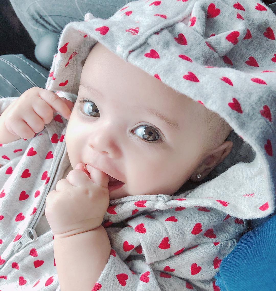 Deretan Foto Shireen, Putri Selebgram Hamidah yang 11-12 Sama Boneka. Duh, Cinta!