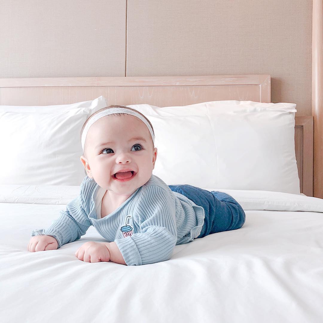 Deretan Foto Shireen, Putri Selebgram Hamidah yang 11-12 Sama Boneka. Duh, Cinta!