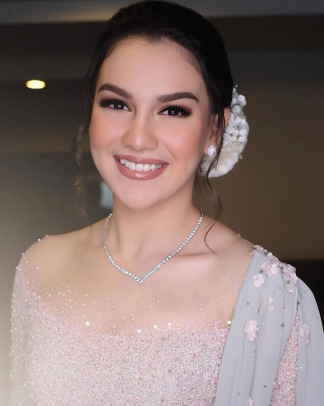 7 Potret Kecantikan Irish Bella Saat Dilamar oleh Ammar Zoni. Pesonanya Paripurna! 15 7 Potret Kecantikan Irish Bella Saat Dilamar oleh Ammar Zoni. Pesonanya Paripurna!