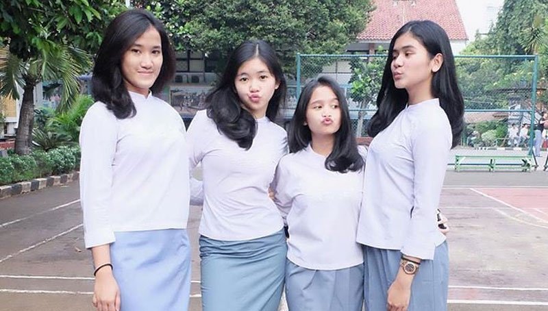 10 Tipe Teman 'Terjahanam' Semasa Sekolah. Ngeselin, Tapi Pas Udah Pisah Ngangenin!