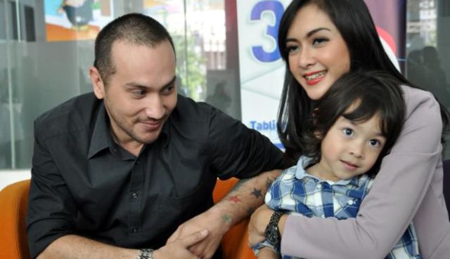 Mengulik Tata Cara Rujuk Pasca Talak Cerai. Sudah Sadar Terlalu Cinta, Pasti Kangen Kan Seatap Lagi?