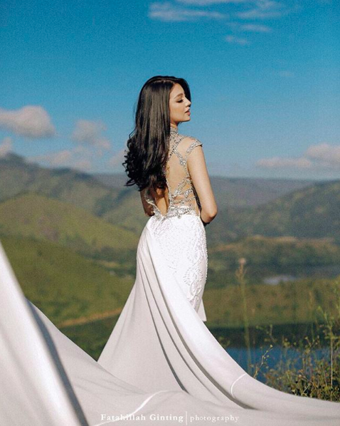 8 Potret Syahdu nan Romantis Pre-Wedding Miss Grand International 2016, Ariska Putri Pertiwi dan Tengku Ryan Novandi