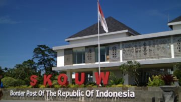 Liburan ke Pos Perbatasan RI-Papua Nugini di Skouw, Jayapura. Megah, Gagah dan Bikin Bangga!