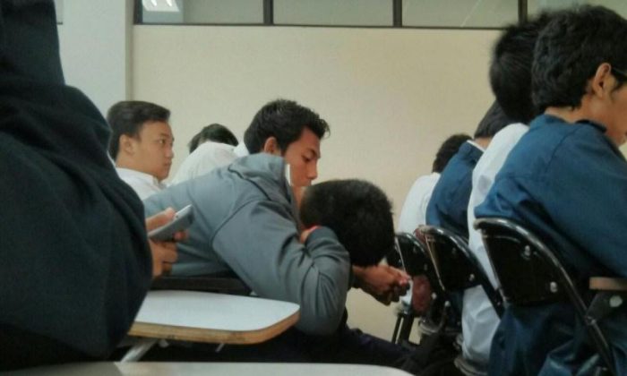 10 Tipe Teman 'Terjahanam' Semasa Sekolah. Ngeselin, Tapi Pas Udah Pisah Ngangenin!