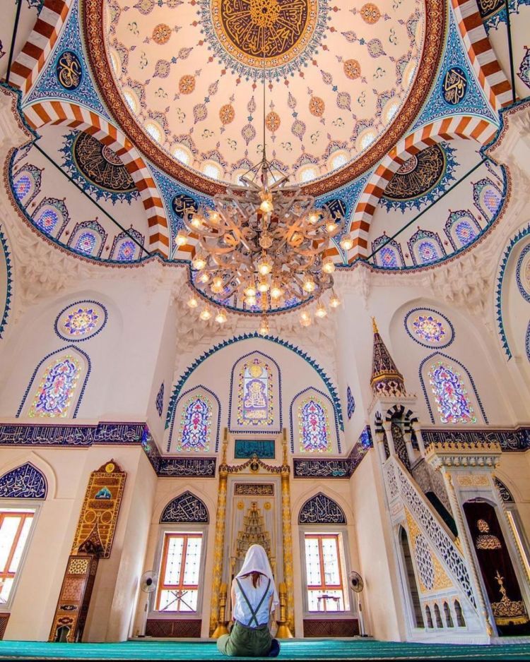 Masjid Camii Tokyo, Tempat Reino dan Syahrini Mengikat Janji Suci. Yuk Intip Masjid Terindah di Jepang Ini!