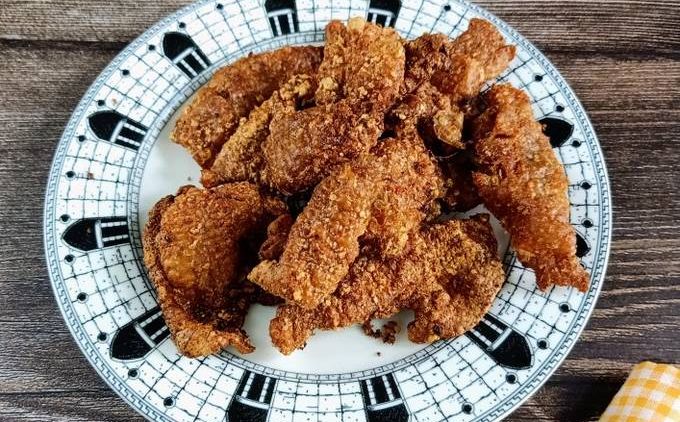 6 Trik Menggoreng Kulit Ayam biar Gurih dan Garing Tak Berminyak