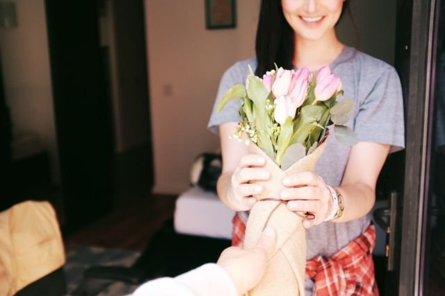Yuk Pelajari 5 Bahasa Cinta Ini! Percuma Kan Kalau Saling Sayang, tapi Nggak Memahami Pasangan?