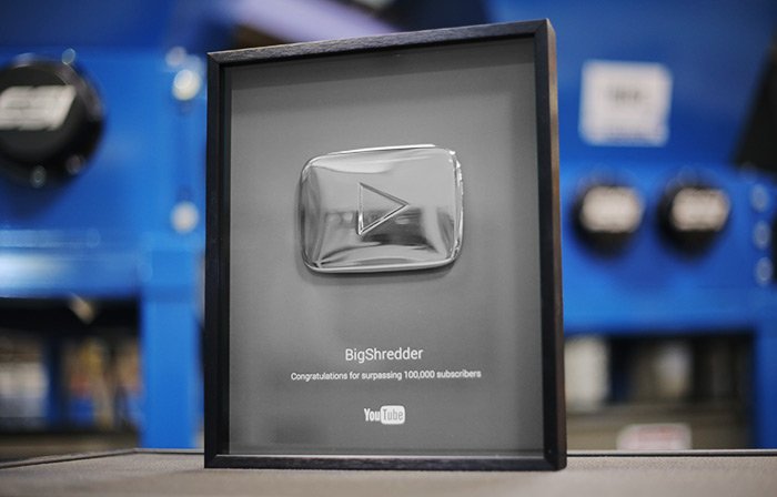 4 Kasta Piagam Youtube Play Button yang Sering Dipamerkan Youtuber, Mulai Silver sampai Ruby 9 4 Kasta Piagam Youtube Play Button yang Sering Dipamerkan Youtuber, Mulai Silver sampai Ruby