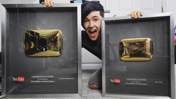 4 Kasta Piagam Youtube Play Button yang Sering Dipamerkan Youtuber, Mulai Silver sampai Ruby 10 4 Kasta Piagam Youtube Play Button yang Sering Dipamerkan Youtuber, Mulai Silver sampai Ruby