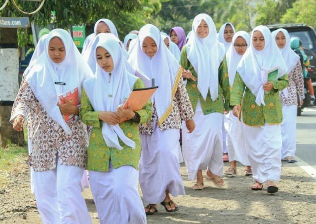 Tangkas Sebut Nama Youtuber, Kicep Saat Ditanya Soal Agama. Gini Gambaran Anak Generasi Zaman Sekarang? 9 Tangkas Sebut Nama Youtuber, Kicep Saat Ditanya Soal Agama. Gini Gambaran Anak Generasi Zaman Sekarang?