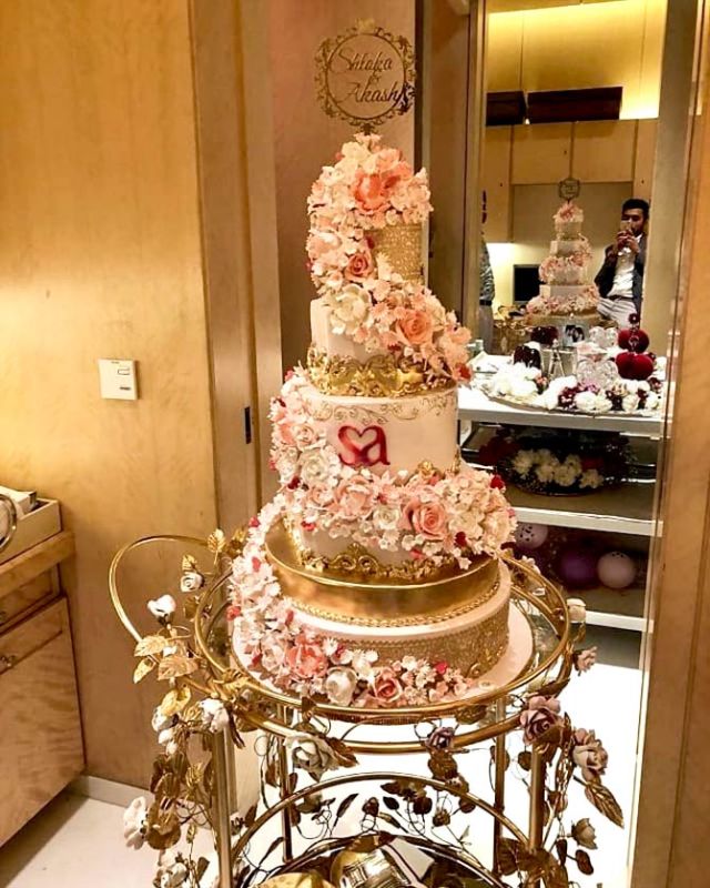 9 Fakta Seru di Balik Mewahnya Pernikahan Anak Orang Terkaya di Asia. Maroon 5 Jadi Band Wedding-nya!