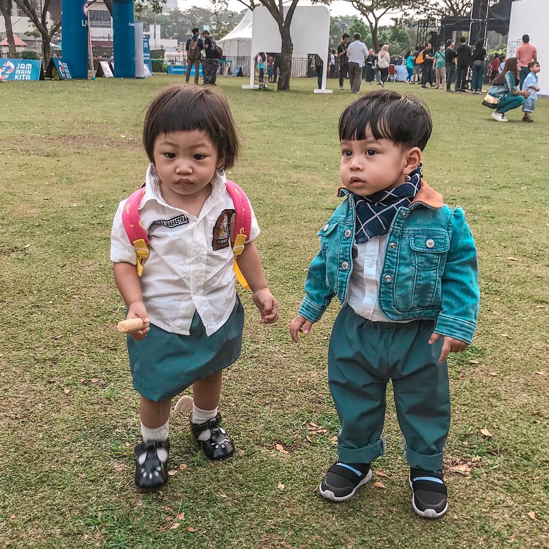 10 OOTD Lumi, Keponakan Bena Kribo yang Sedari Kecil Udah Ekspresif! Lucu ~