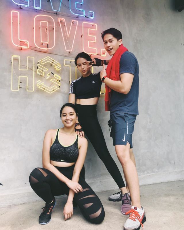 Potret Keakraban Maudy Ayunda dan Amanda, Kakak Beradik yang Sama-Sama Cantik!