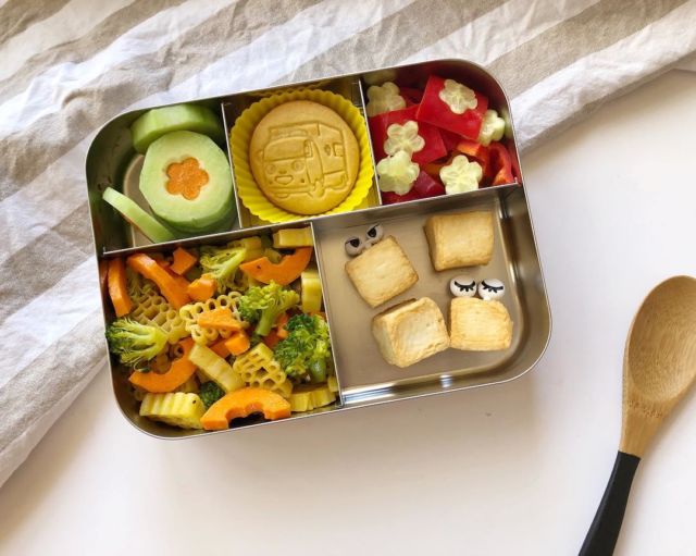Lihat Bentuknya, Orang Tua Milenial Pasti Pengen Bisa Bikin 10 Bekal Unik Begini buat Anaknya
