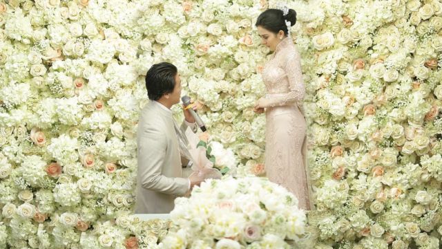 Tak Butuh Pacaran Lama, 8 Artis Ini Sukses Langgeng Sampai ke Pelaminan. Apa Rahasianya?
