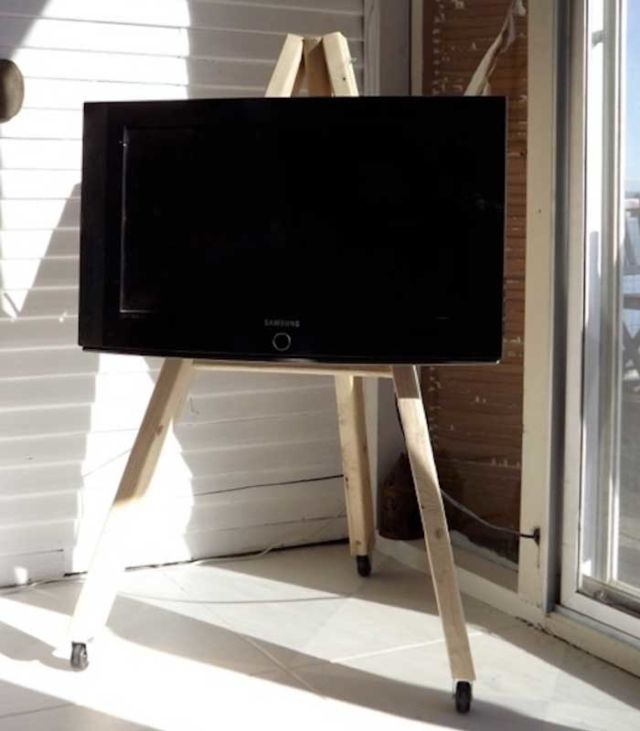 9 DIY Rak TV dari Kayu yang Desainnya Kece dan Bisa Dibikin Sendiri. Seminggu Jadi!
