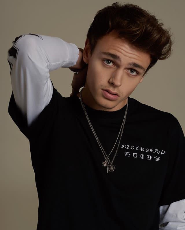 Pentagon Magazine