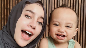 11 Pesona Aghnia Punjabi Saat Foto ‘Meringis’. Aduhai Manis!