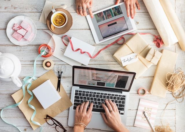 gunakan undangan online