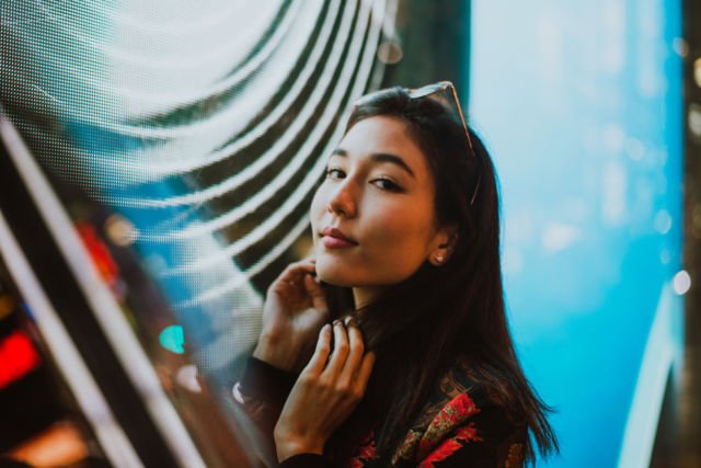 6 Tips Fotografi Sederhana, Biar Fotomu Tetep Keren Meski Minim Cahaya