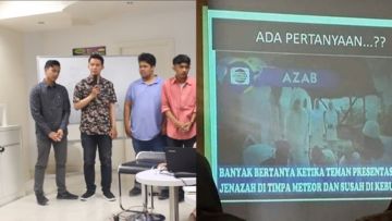 11 Kekonyolan Teman Saat Presentasi yang Bikin Ngakak. Salah Satu Alasan Kita Nggak Bosen di Kelas