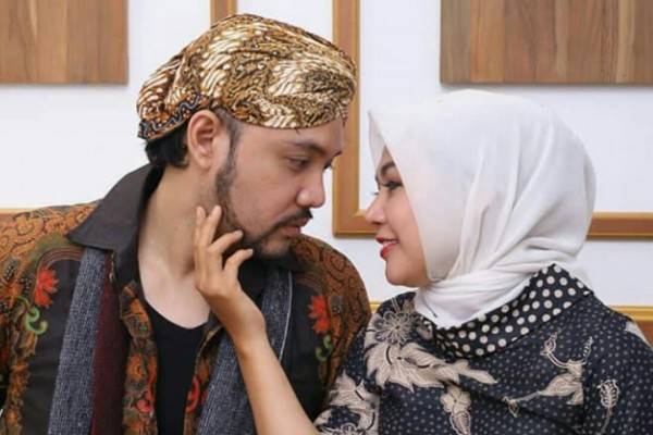 Artis Sandy Tumiwa Terciduk Pakai Sabu di Hotel. Istri Siri: Padahal Kami Akan Menikah Resmi