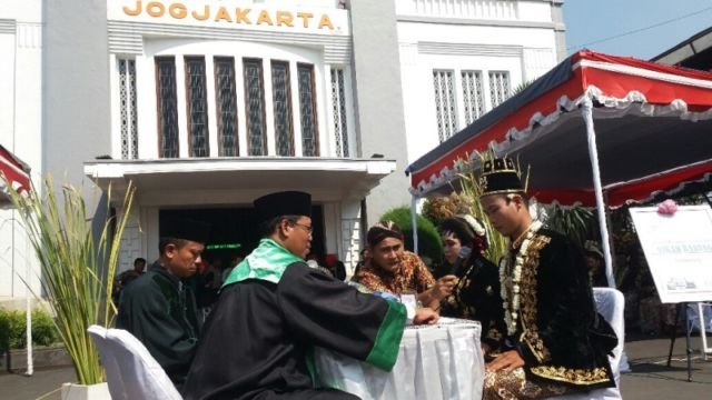 9+ Pilihan Tempat Nikah ini Sungguh Out of The Box dan Pasti Punya Maksud Tersendiri. Menarik~