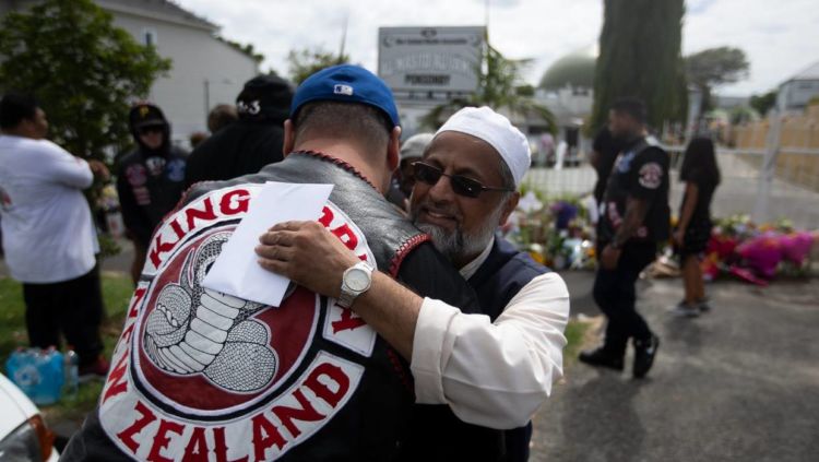 8 Aksi Solidaritas Pasca Tragedi Christchurch yang Bikin Adem. Azan Pun Disiarkan ke Seluruh Negeri