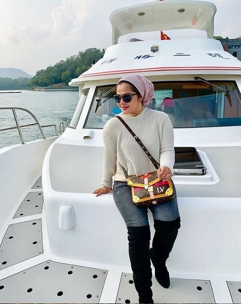 Mengenal Lebih Dekat Viens Tasman, Ibu Rachel Vennya yang Dicap Sosialita Rendah Hati