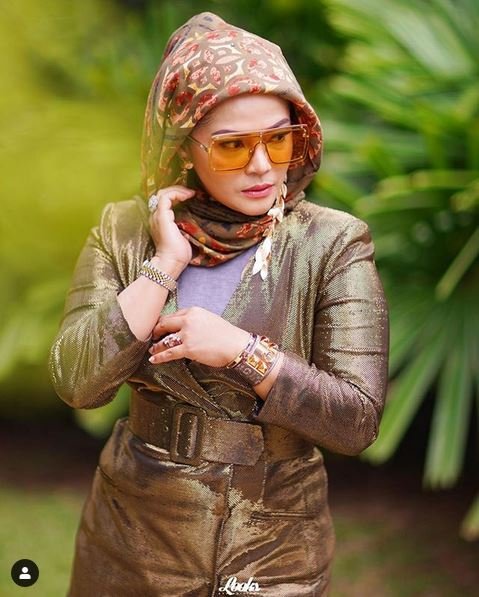 Mengenal Lebih Dekat Viens Tasman, Ibu Rachel Vennya yang Dicap Sosialita Rendah Hati