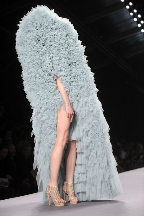 Dress Seperti Bubble Wrap Seharga Rp1,2 Juta Mendadak Viral. 10 Dress Unik Ini Sudah Ada Sebelumnya