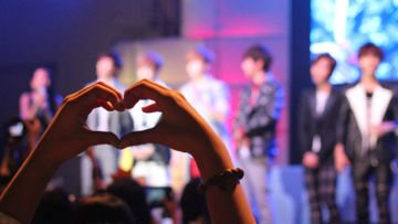 KPopers Sering Dihujat? Ayo Buktikan dengan Menjadi Fans Kpop yang Sehat, Ini Caranya!