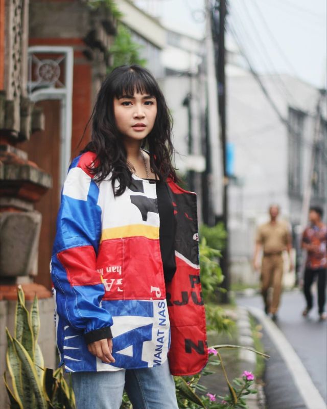 Viral, Spanduk Sisa-sisa Kampanye Disulap Jadi Outfit Keren. Ini 9 Kreasi Fesyen dari Limbah Lainnya