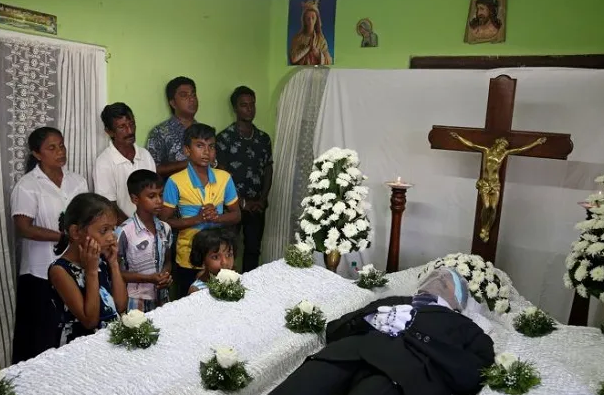 Berita Duka Datang dari Sri Lanka: Delapan Ledakan Bom dalam Satu Hari