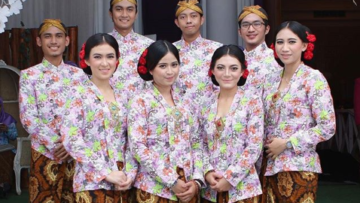 10 Ide Kebaya Kutu Baru Buat Kartinian Besok. Klasik, Elegan nan Menawan!