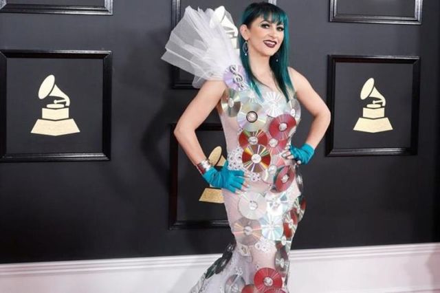 Viral, Spanduk Sisa-sisa Kampanye Disulap Jadi Outfit Keren. Ini 9 Kreasi Fesyen dari Limbah Lainnya