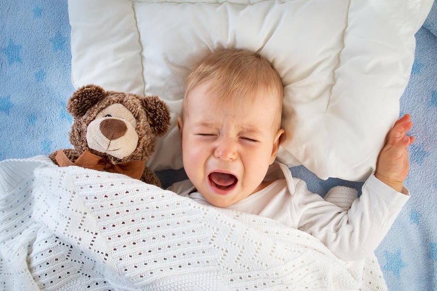 7 Trik Santai Menenangkan Bayi yang Suka Nangis Tengah Malam. Nggak Usah Panik, Bisa Diatasi Kok!