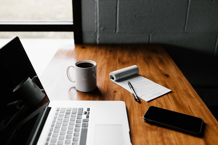 5 Keuntungan Menjadi Seorang Blogger. Mungkin Kamu Tertarik Menjadi Seorang Blogger Juga?