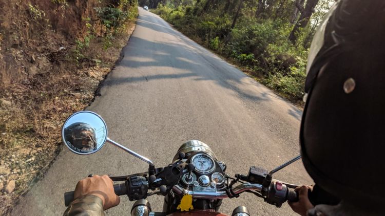 Pengguna Kendaraan Bermotor, Yuk Telisik Lagi 5 Manfaat Pentingnya Pakai Helm