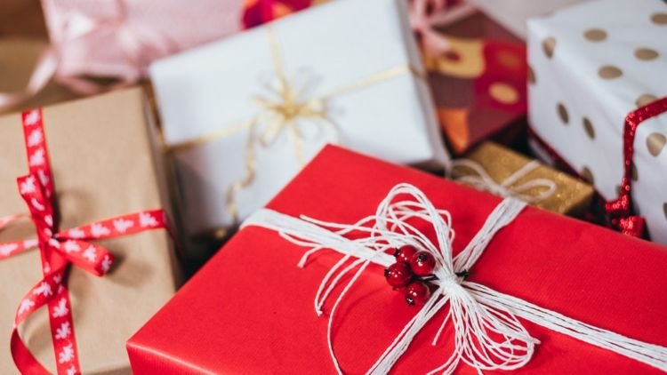 5 Hal Ini Bakal Membantu Kamu untuk Mencari Kado yang Cocok Buat Si Dia