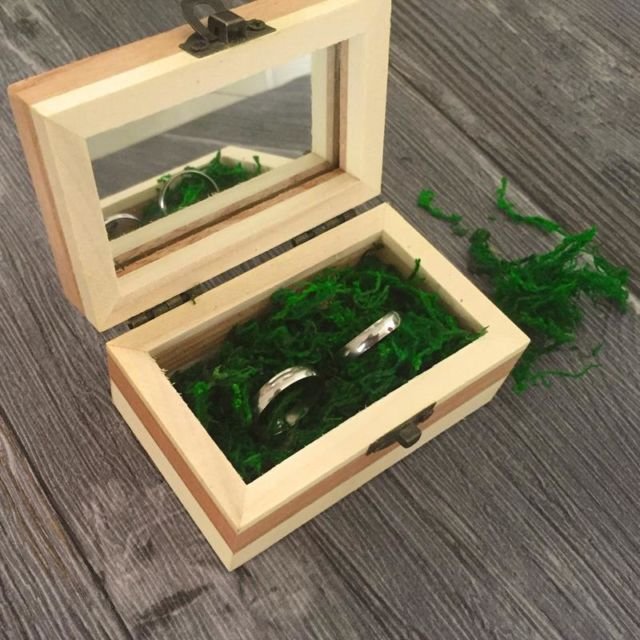 10 Inspirasi Ring Box Cantik Berbahan Kayu. Pas Nih, Buat Pesta Pernikahanmu Makin Terkesan Rustic